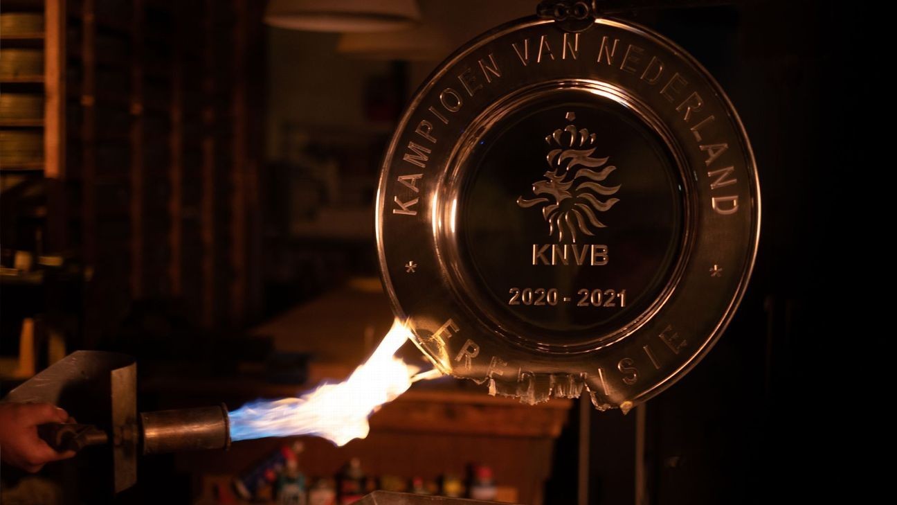 How Ajax melted down their Eredivisie trophy to share it with fans